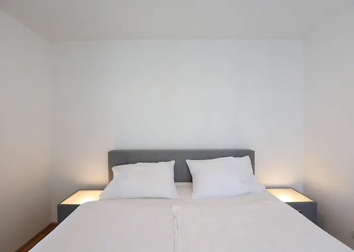 4 Beds And - Contactless Check-in *