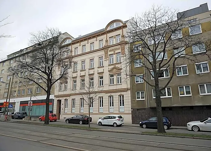 4 Beds And - Contactless Check-in Apartment