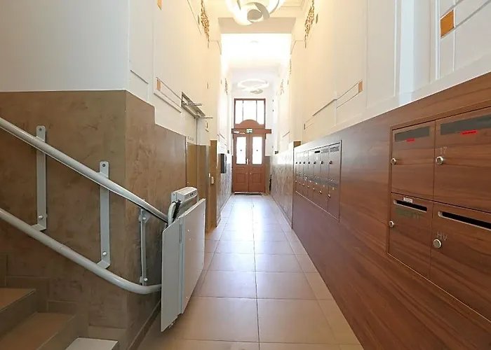 Apartment 4 Beds And - Contactless Check-in