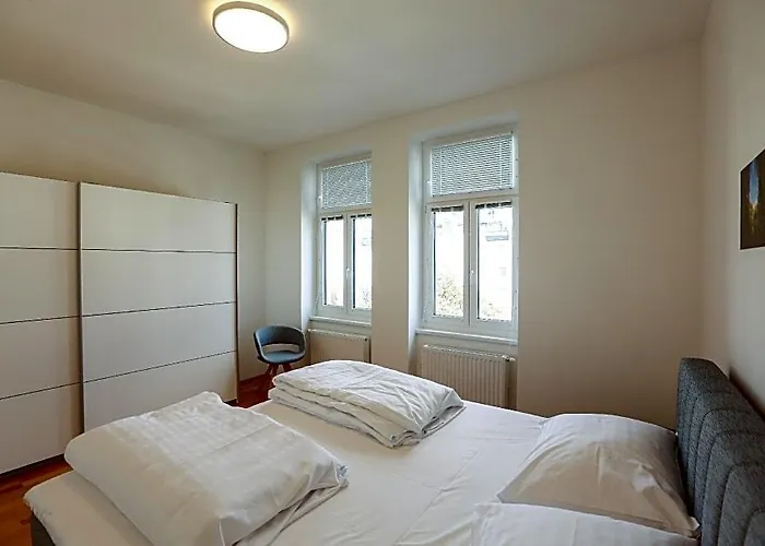 4 Beds And - Contactless Check-in Apartment