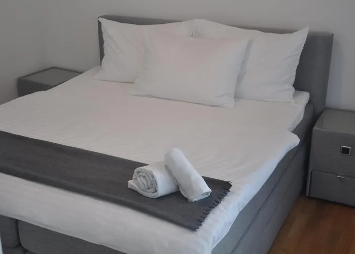 Apartment 4 Beds And - Contactless Check-in